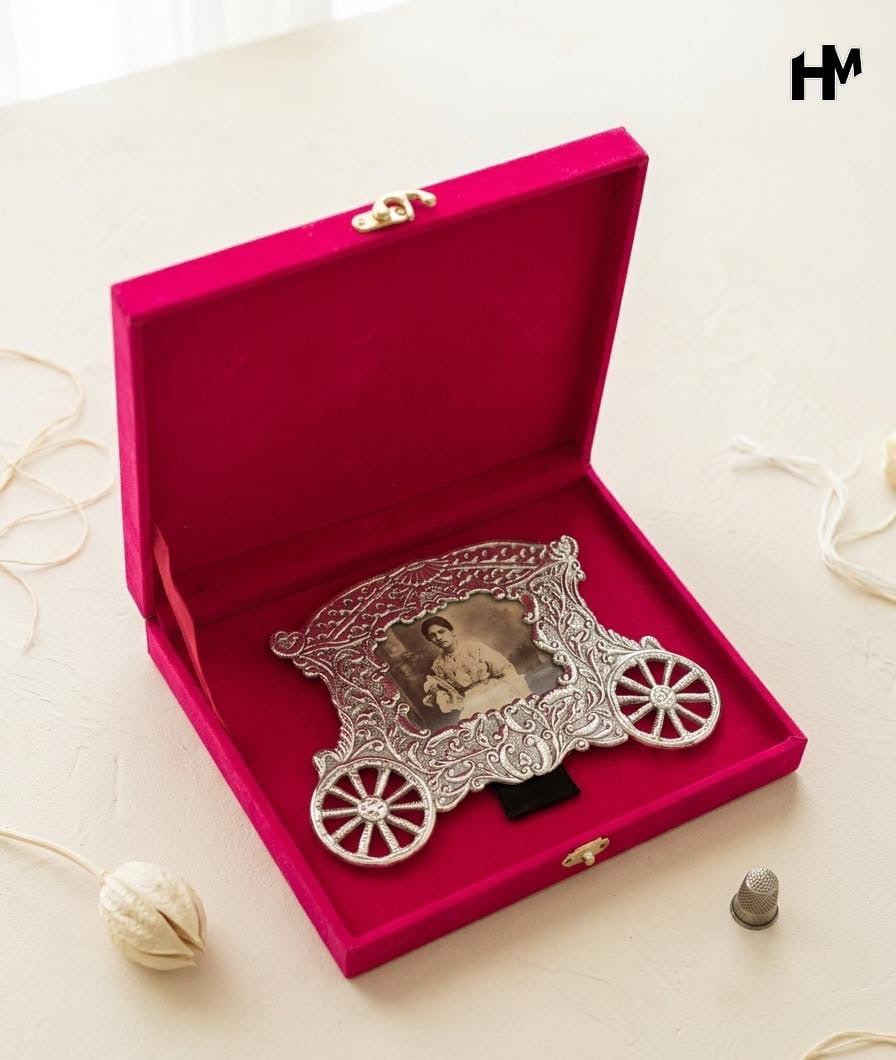 Royal Carriage Heritage Frame